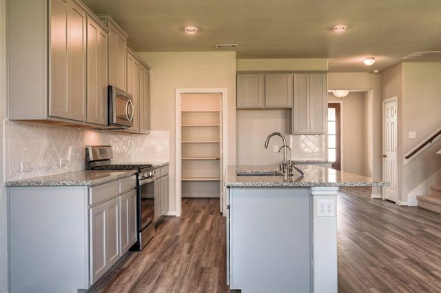 2642 Blue Abbot Drive, Fresno, TX 77545