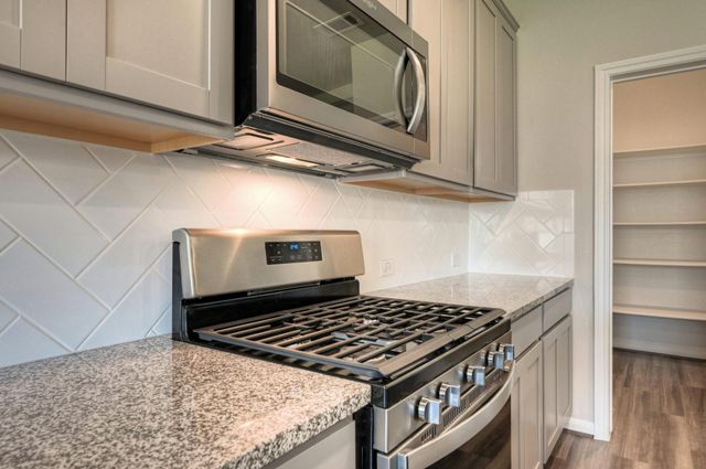 2642 Blue Abbot Drive, Fresno, TX 77545