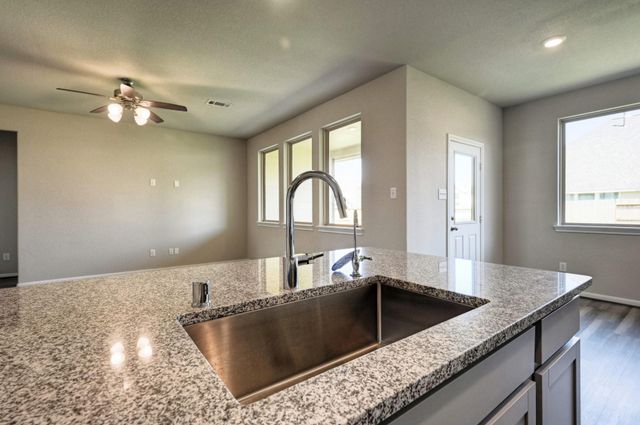 2642 Blue Abbot Drive, Fresno, TX 77545