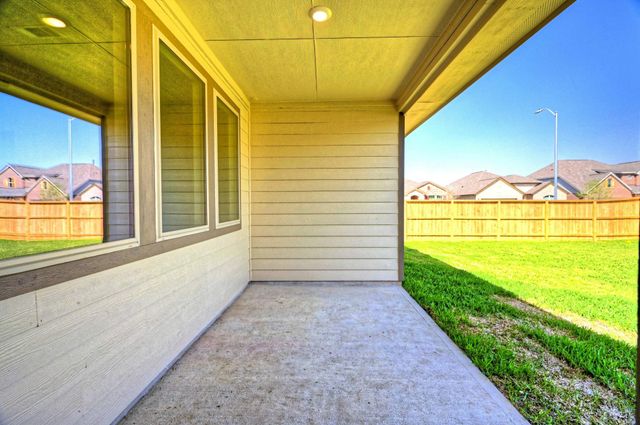 2642 Blue Abbot Drive, Fresno, TX 77545