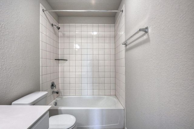 2642 Blue Abbot Drive, Fresno, TX 77545