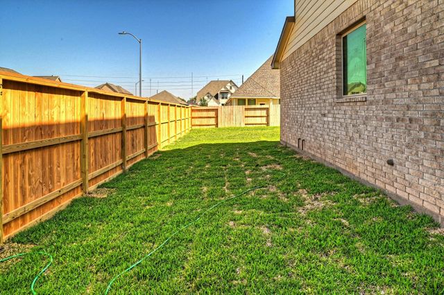 2642 Blue Abbot Drive, Fresno, TX 77545