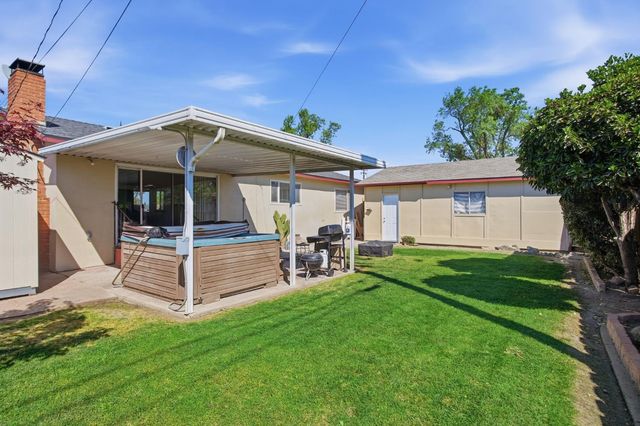 524 Ribier Ave, Modesto, CA 95350