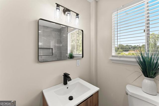 530 Wexwood Drive, Riverdale, GA 30274