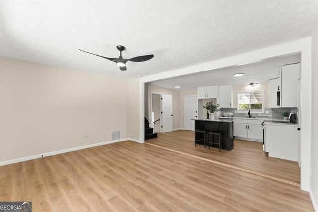 530 Wexwood Drive, Riverdale, GA 30274