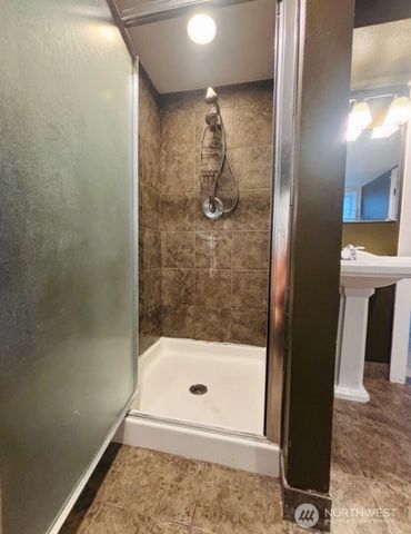 2101 E 33rd Street, Vancouver, WA 98663