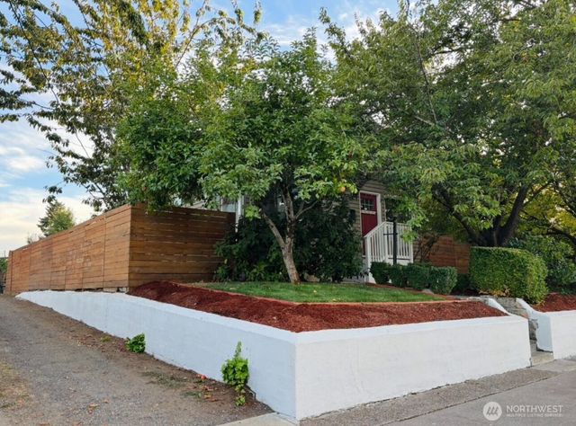 2101 E 33rd Street, Vancouver, WA 98663