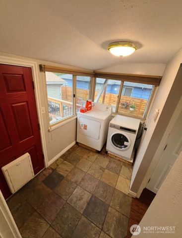 2101 E 33rd Street, Vancouver, WA 98663