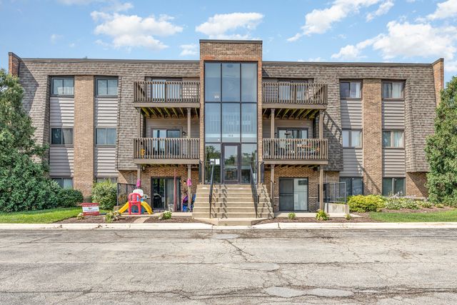 1440 Stonebridge Circle J10, Wheaton, IL 60189