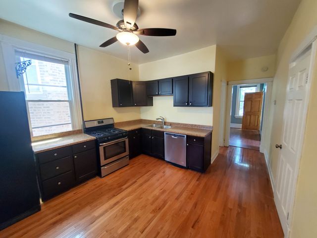 2839 N Central Park Avenue, Chicago, IL 60618