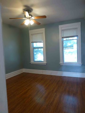 2839 N Central Park Avenue, Chicago, IL 60618