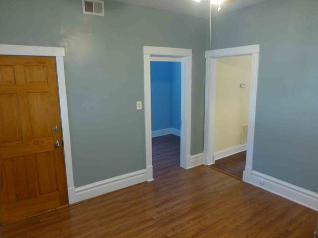 2839 N Central Park Avenue, Chicago, IL 60618