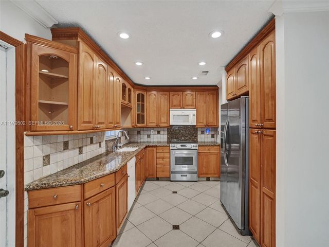 3745 Piccadilly St 114, Hollywood, FL 33021