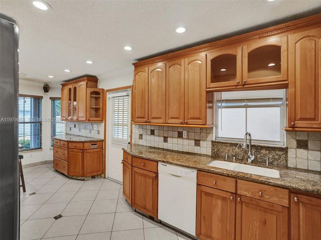 3745 Piccadilly St 114, Hollywood, FL 33021