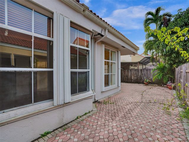 3745 Piccadilly St 114, Hollywood, FL 33021