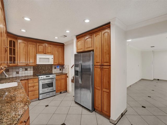 3745 Piccadilly St 114, Hollywood, FL 33021