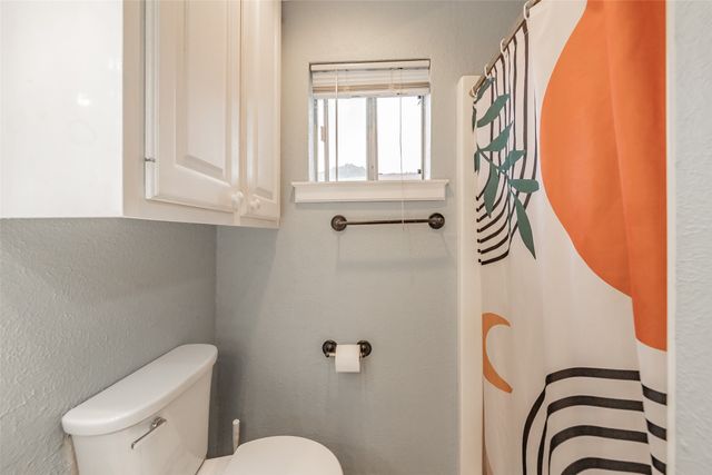 1009 Zelda, Hurst, TX 76053