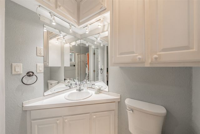 1009 Zelda, Hurst, TX 76053