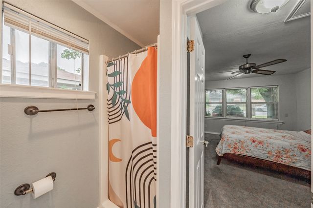 1009 Zelda, Hurst, TX 76053