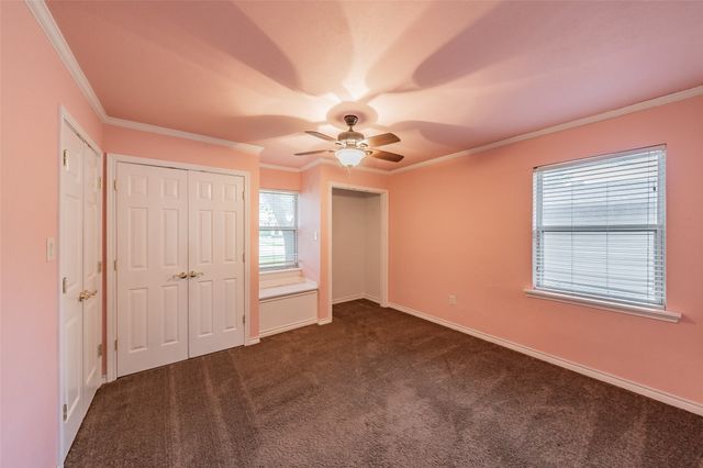 1009 Zelda, Hurst, TX 76053