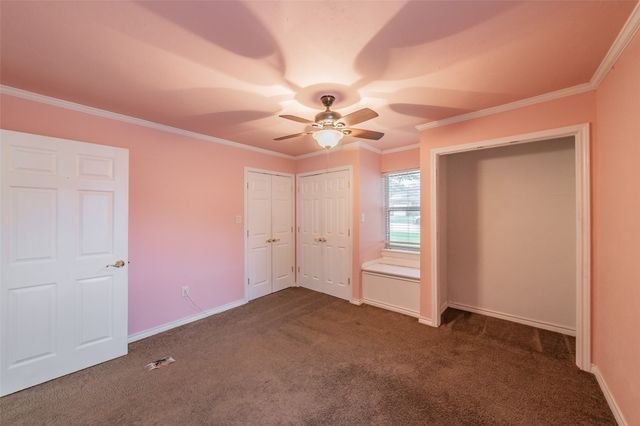 1009 Zelda, Hurst, TX 76053