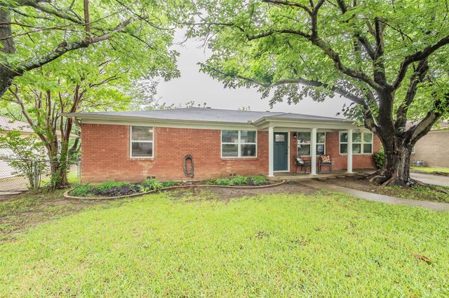 1009 Zelda, Hurst, TX 76053