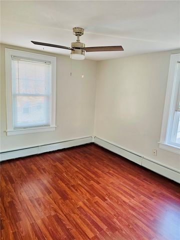 31 Roma Street, Bristol, RI 02809