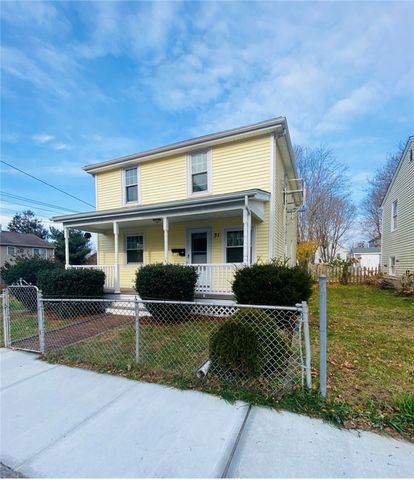 31 Roma Street, Bristol, RI 02809