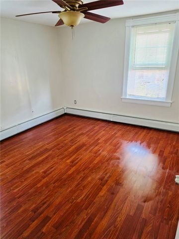 31 Roma Street, Bristol, RI 02809