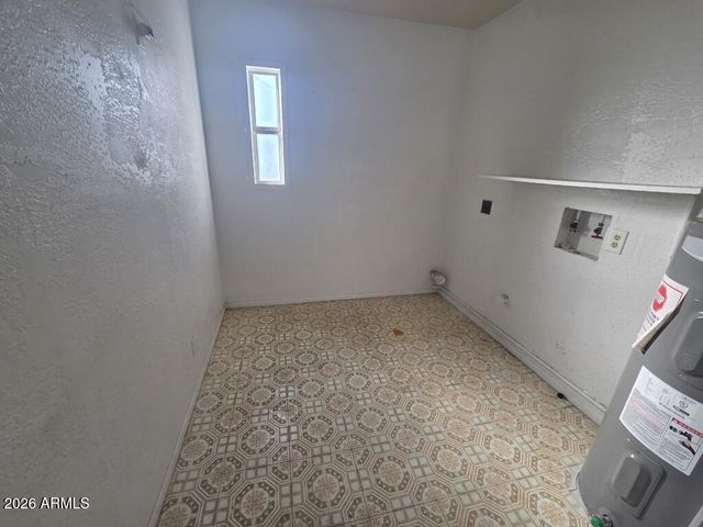 1880 S COCONINO Drive, Apache Junction, AZ 85120