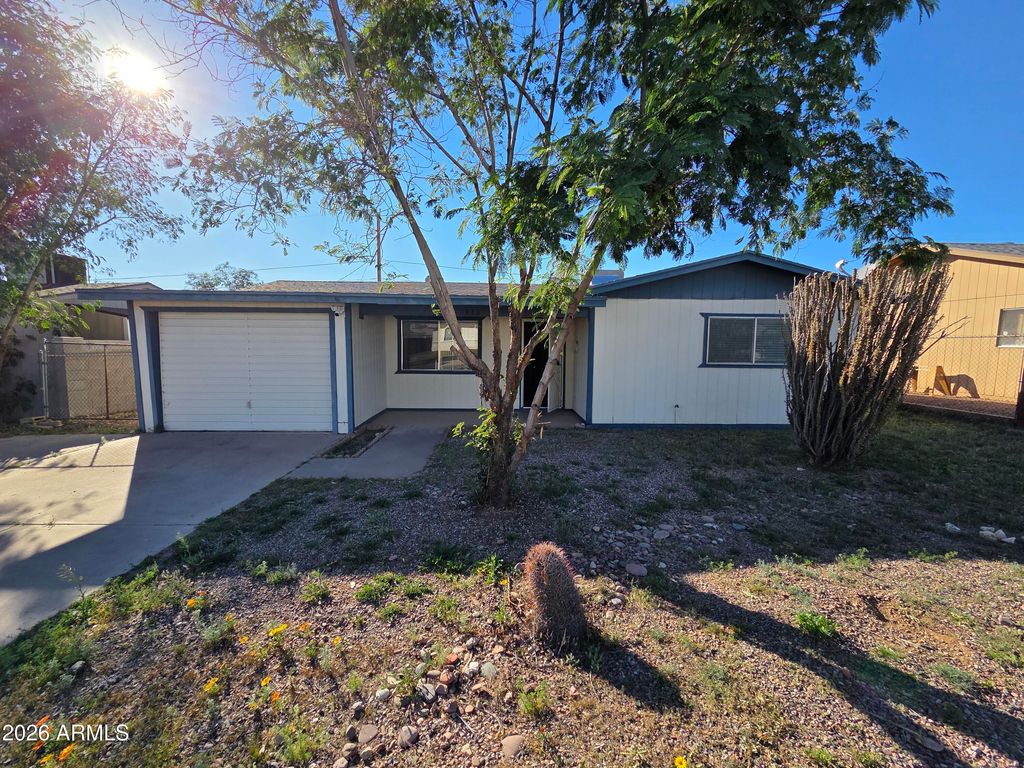 1880 S COCONINO Drive, Apache Junction, AZ 85120