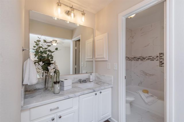 46 N Deerfoot Circle, The Woodlands, TX 77380
