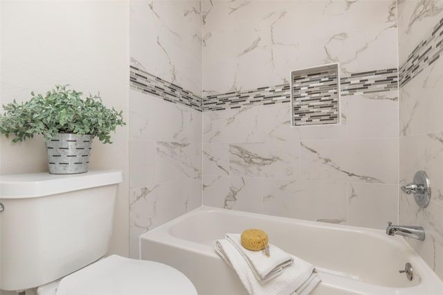 46 N Deerfoot Circle, The Woodlands, TX 77380