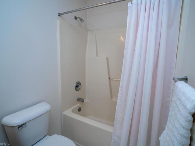 202 Baron BLVD, Suffolk, VA 23435