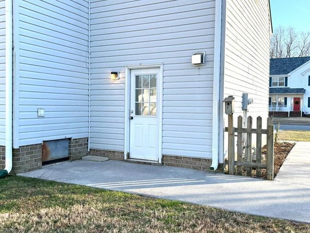 202 Baron BLVD, Suffolk, VA 23435