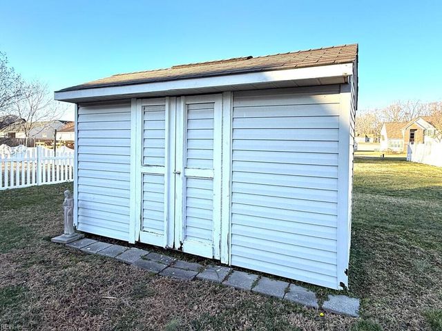 202 Baron BLVD, Suffolk, VA 23435