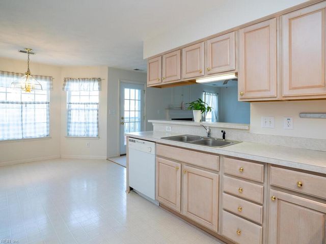 202 Baron BLVD, Suffolk, VA 23435