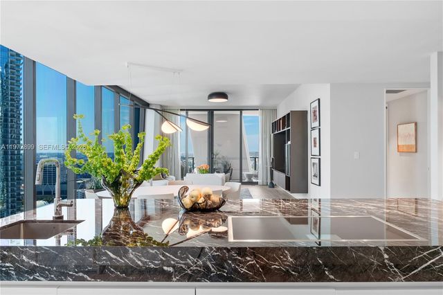 1000 Biscayne Blvd 3201, Miami, FL 33132