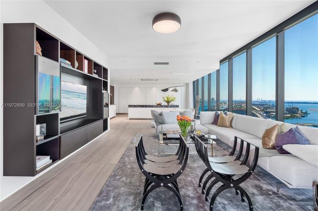 1000 Biscayne Blvd 3201, Miami, FL 33132