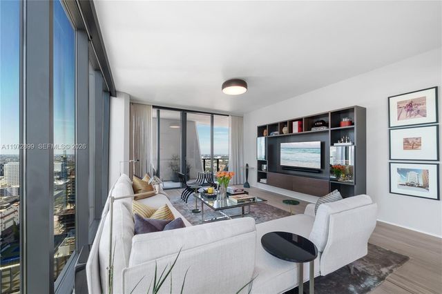 1000 Biscayne Blvd 3201, Miami, FL 33132