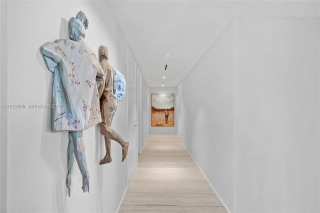 1000 Biscayne Blvd 3201, Miami, FL 33132