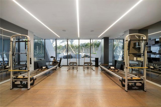 1000 Biscayne Blvd 3201, Miami, FL 33132