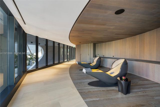 1000 Biscayne Blvd 3201, Miami, FL 33132