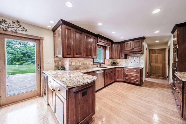 14240 Radiant COURT, Brookfield, WI 53005