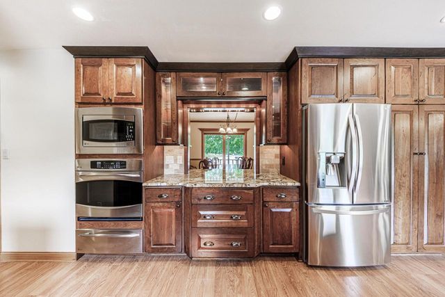 14240 Radiant COURT, Brookfield, WI 53005