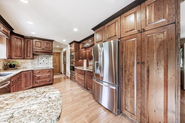 14240 Radiant COURT, Brookfield, WI 53005