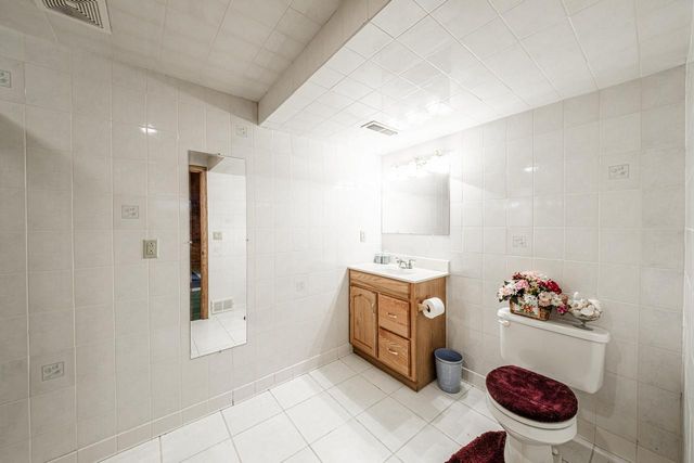 14240 Radiant COURT, Brookfield, WI 53005