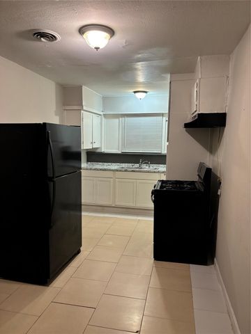 4122 Ebbtide Drive, Houston, TX 77045