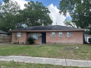 4122 Ebbtide Drive, Houston, TX 77045