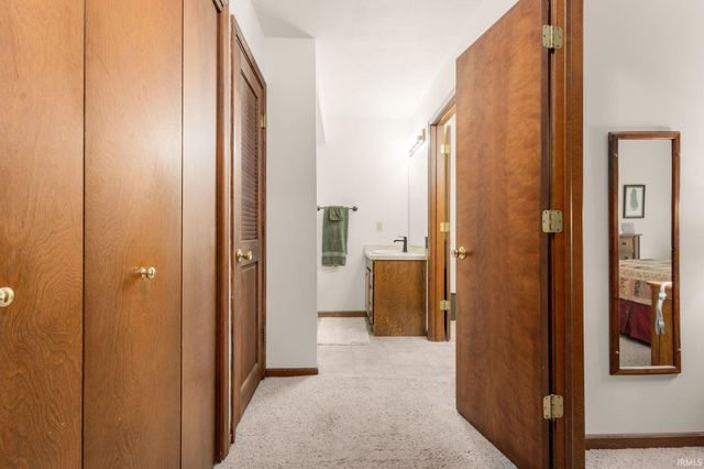 21465 Old Walnut Court, South Bend, IN 46628